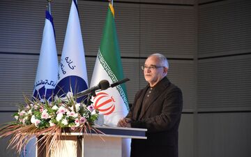  راه‌حل بیکاری و تورم در جامعه حمایت از تولید است/ تولید تهدید خارجی را کاهش می‌دهد