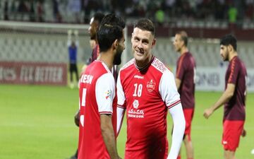 استوکس بازیکن پرسپولیس است و باید برای شروع تمرینات بیاید