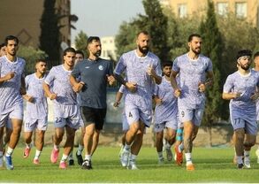 استقلال صدر جدول را قبضه کرد؛ پرسپولیس،آلومینیوم، تراکتور و  سپاهان پشت سر آبی‌ها