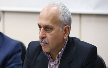 بسته ارزی دولت با صراحت بیشتری به مسئله مالیات صادرکنندگان توجه شود 