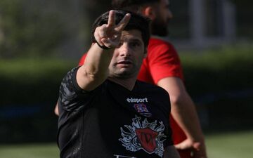 ظاهر جدید سرمربی اسپانیایی نساجی در تمرینات +عکس