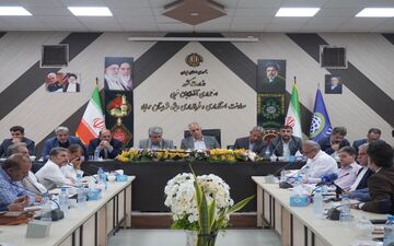 حملات موشکی به ۶ واحد تولیدی آذربایجان‌غربی در جنگ تحمیلی