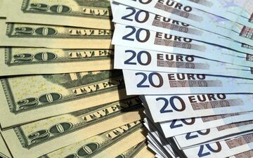 قیمت دلار امروز دوشنبه 8 بهمن ماه

