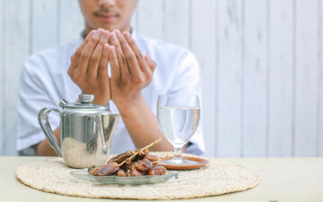 چگونه با سردرد روزه‌داری مقابله کنیم؟

