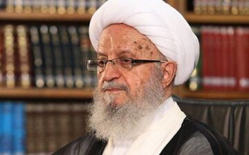  انتقاد آیت الله مکارم از تضعیف مرجعیت و تهدید رئیس جمهوری