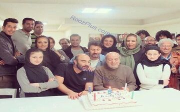 عوامل سریال "پایتخت٥" در یک قاب