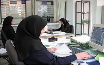 حقوق کارمندان در سال ۱۴۰۲ بالا می رود؟