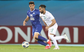 پرسپولیس با آرامش به کارش ادامه می‌دهد اما استقلال همچنان دنبال منابع مادی می‌گردد