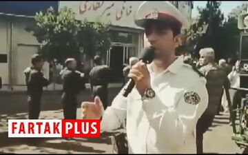 مداحی مأمور راهنمایی و رانندگی در عزاداری امام حسین(ع) +فیلم 