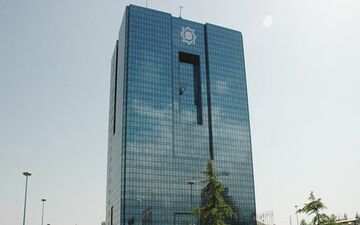 مدیرکل صادرات بانک مرکزی خبر داد بخشنامه جدید ارزی بانک مرکزی برای صادرات/ فقط ۲۵ درصد ارز صادراتی به کشور بازگشته است