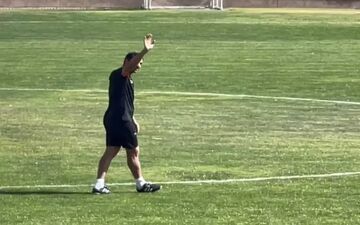 تشویق هاشمیان در تمرین پرسپولیس/ وحید به احساسات هواداران پاسخ داد