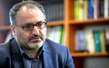 با برگزارکنندگان مراسمات عروسی در پارکینگ ها و خانه باغ ها برخورد می کنیم