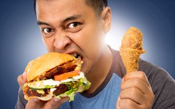 چرا هنگام گرسنگی عصبانی می شویم؟