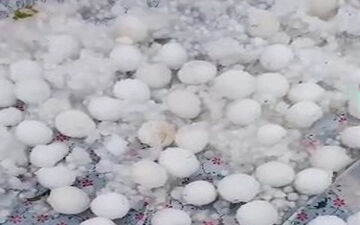 فیلم/ بارش تگرگ‌‌ انداره توپ پینگ ‌پنگ در دورود لرستان