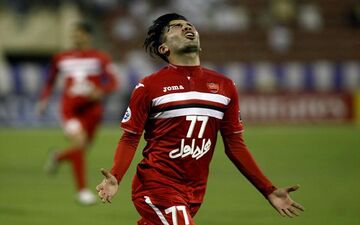 مشتری جدی و دست به نقد برای جذب هافبک کلیدی پرسپولیس