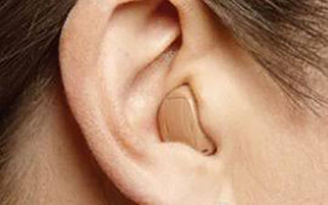 ساخت سمعکی که زبان‌های خارجی را هم ترجمه می‌کند+فیلم