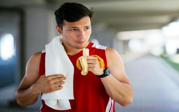 این میوه را قبل از ورزش بخورید و معجزه‌اش ببینید!