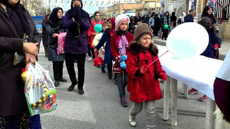 حرکت قطار انقلاب و ایستگاه خاطرات انقلاب از شهرک دولت‌‌آباد در شهر کرمانشاه