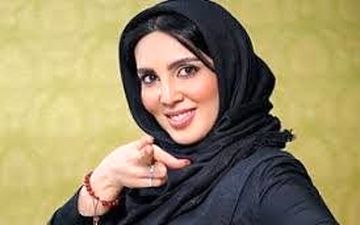 تصویری از پوشش خاص بازیگر زن جنجالی در حرم امام رضا