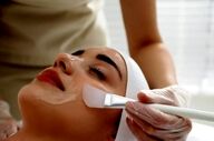 پوستی صاف و بدون لک با کمترین دردسر: لایه‌برداری شیمیایی PCA چگونه معجزه می‌کند؟