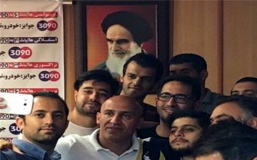 عکس/ سلفی منصوریان با خبرنگاران