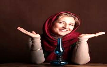 تیپ و ژست جالب مرجانه گلچین با شیطنت کودکی! (عکس)
