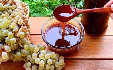 مصرف شیره انگور برای این افراد ممنوع است!