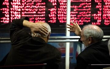 خروج ۲.۵ همت پول از بورس توسط حقیقی‌ها در معاملات امروز