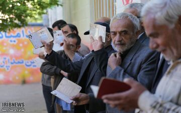 آخرین رای ها، شعبه های شلوغ و جمعیت زیاد