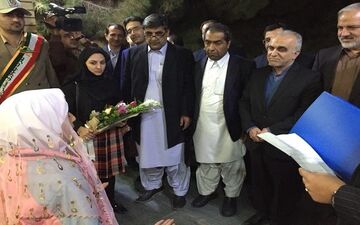 وزیر امور اقتصادی و دارایی به سیستان و بلوچستان سفر کرد