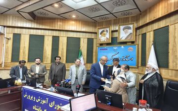  تقدیر از دانش‌آموزان رتبه برتری کنکور در کرمانشاه