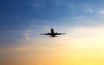 
بلیت هواپیما ارزان می‎شود؟ 
