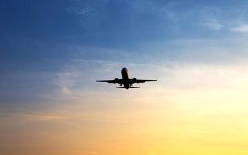 
بلیت هواپیما ارزان می‎شود؟ 