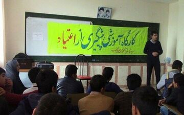 لزوم رویکرد علمی و پیشگیرانه در مبارزه با مواد مخدر از سوی فرماندار مرند