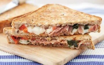 طرز تهیه اسنک تن ماهی| بچه ها عاشقشن!