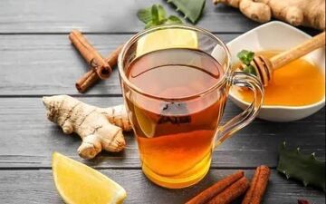 معجون‌های پاکسازی: آیا چای سبز و زنجبیل واقعاً سموم را از بدن دفع می‌کنند؟