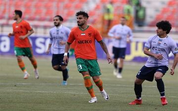 وقتی یک مربی آرام یک بازیکن پرحاشیه را احیا می کند!