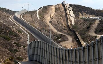 هزینه رویا پردازی رییس‌جمهوری ایالات متحده را پرداخت نمی‌کنیم