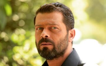 جشن تولد لاکچری پژمان بازغی با دو کیک متفاوت