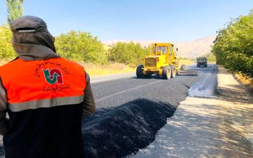 اجرایی عملیات بهسازی و روکش آسفالت محورهای مواصلاتی استان کرمانشاه