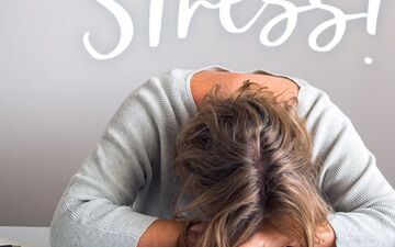 چگونه استرس باعث درد کمر می‌شود؟

