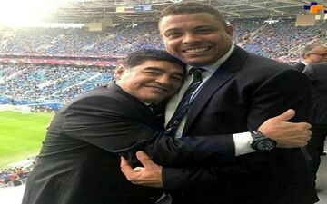 مارادونا و رونالدو تماشاگران ویژه بازی شب گذشته فینال جام کنفدراسیون ها+ عکس