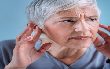  پیرگوشی چیست و چه علائمی دارد؟ 