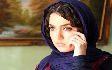 سلفی افسانه پاکرو در کابین خلبان (عکس)