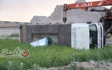 باریکی جاده زیبا شهر به مبارکه حادثه آفرید+تصاویر 