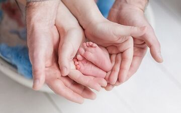 همه‌ آنچه که باید درباره IVF و فرزندآوری به این شیوه بدانید 