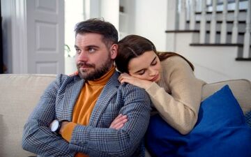 می خوای بدونی از چه رفتاری ضد حال می خوری؟ بگو متولد چه ماهی هستی تا بهت بگم