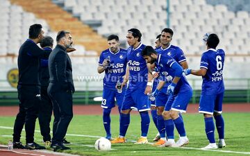 مدرک مربیگری، مربی استقلال را سکونشین کرد
