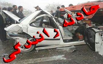 ۲نفر مصدوم در واژگونی کامیون بنز ده تن