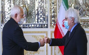 گزارش توئیتری ظریف از رایزنی‌هایش با «گریفیتس» و «آرنو»